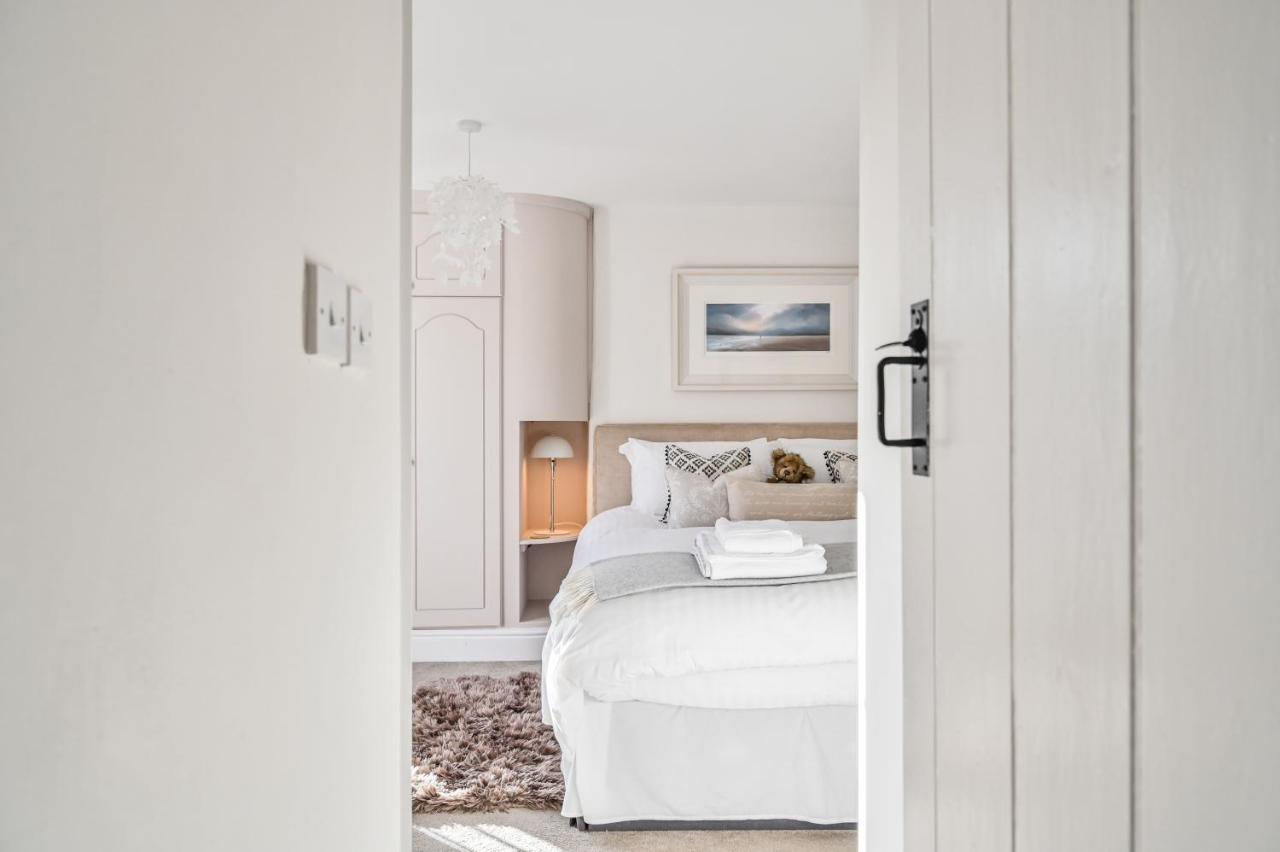 A Superb Bijou Retreat With Jacuzzi Near An Excellent Village Pub Yelverton Buitenkant foto