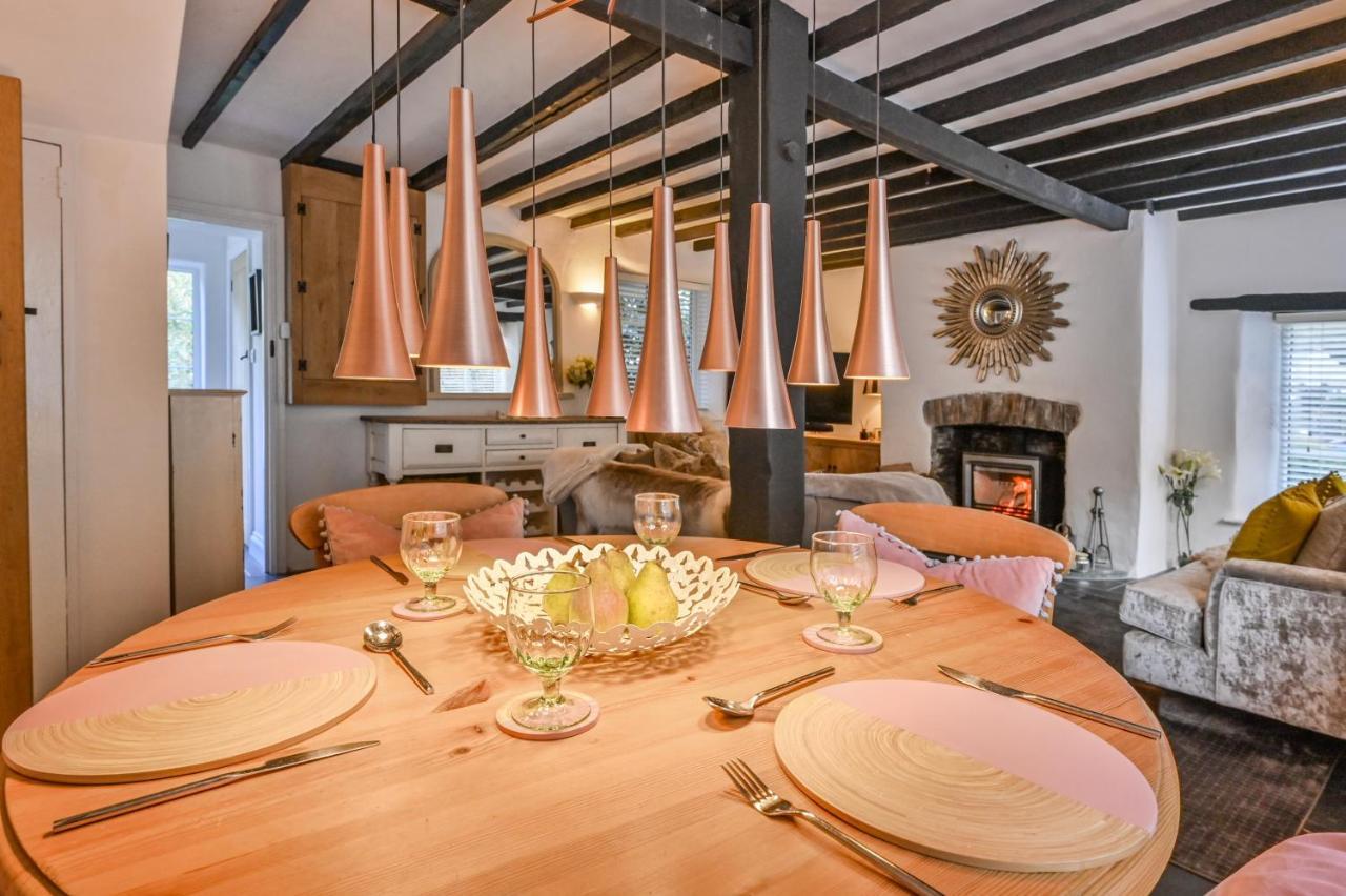 A Superb Bijou Retreat With Jacuzzi Near An Excellent Village Pub Yelverton Buitenkant foto