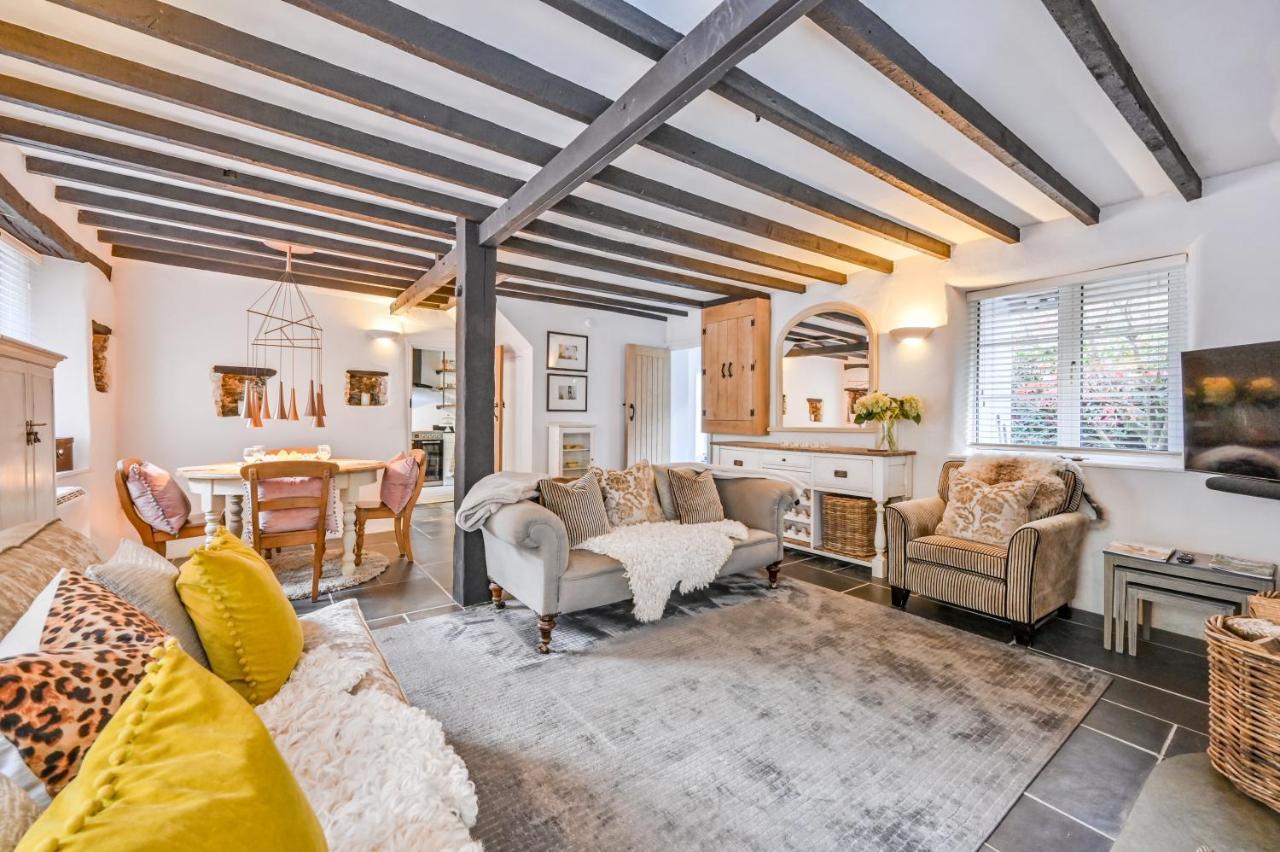 A Superb Bijou Retreat With Jacuzzi Near An Excellent Village Pub Yelverton Buitenkant foto