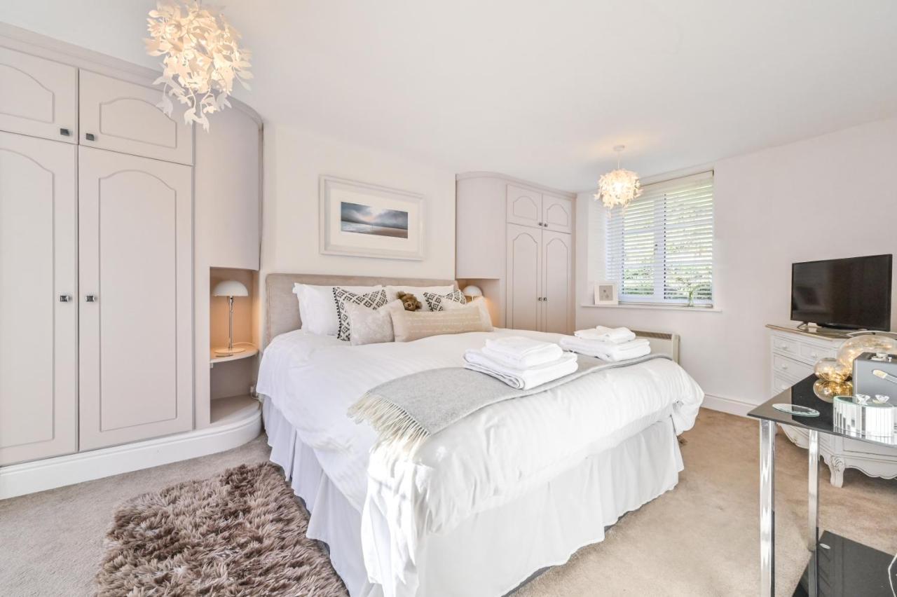 A Superb Bijou Retreat With Jacuzzi Near An Excellent Village Pub Yelverton Buitenkant foto