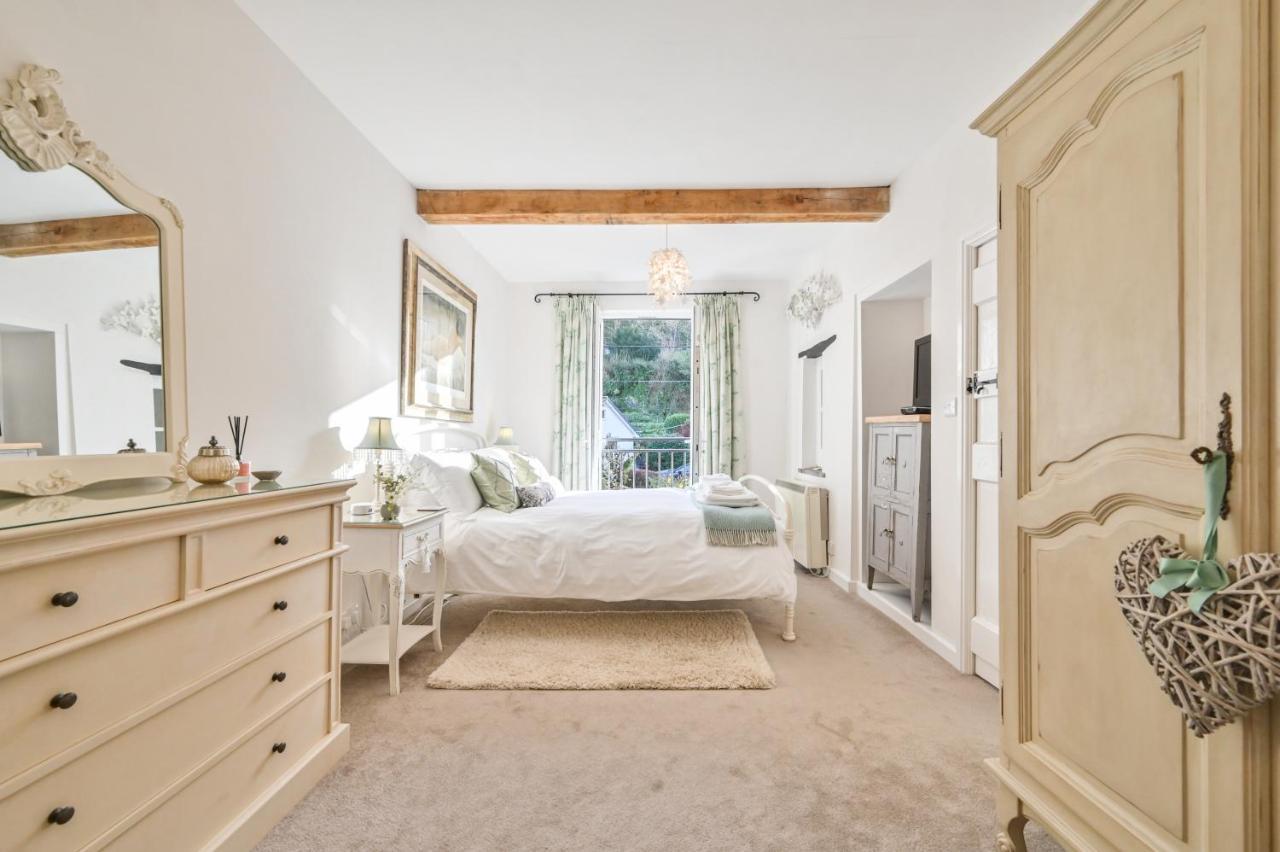A Superb Bijou Retreat With Jacuzzi Near An Excellent Village Pub Yelverton Buitenkant foto