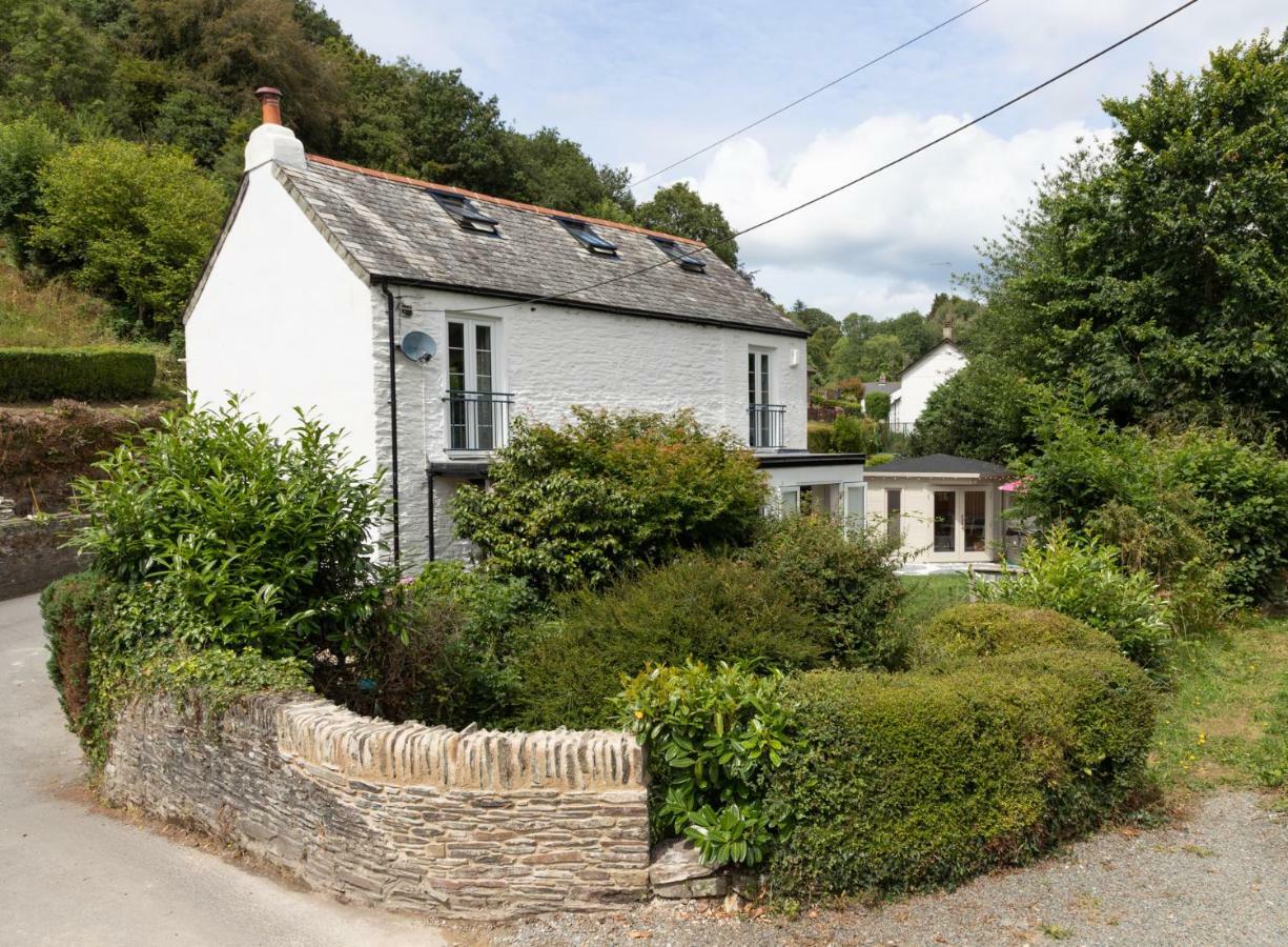 A Superb Bijou Retreat With Jacuzzi Near An Excellent Village Pub Yelverton Buitenkant foto